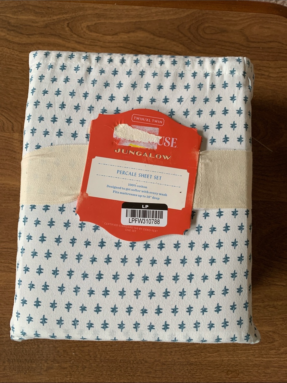 Percale Sheet Set in Teal Cross Pattern Twin/XL Twin Never Out of The Package